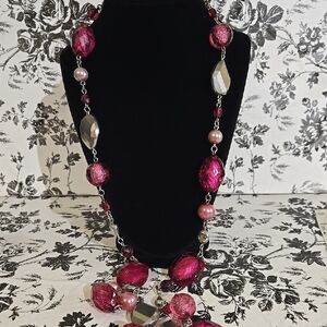 Elegant Pink Beaded Necklace so24